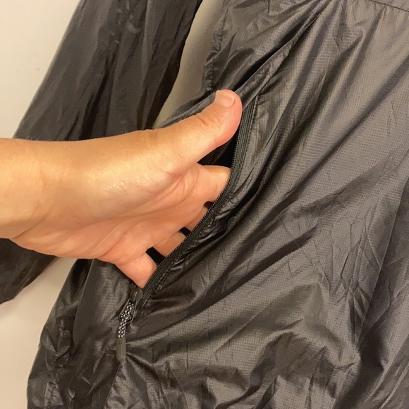 Lululemon Run With It Packable Ultra Light Water Resistant Black Size 8 - Picture 8 of 13